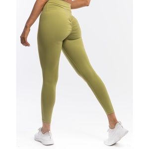 Green Scrunch Booty Leggings